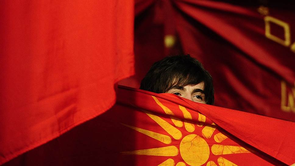 Почему к новому названию Македонии добавили ЕС и НАТО