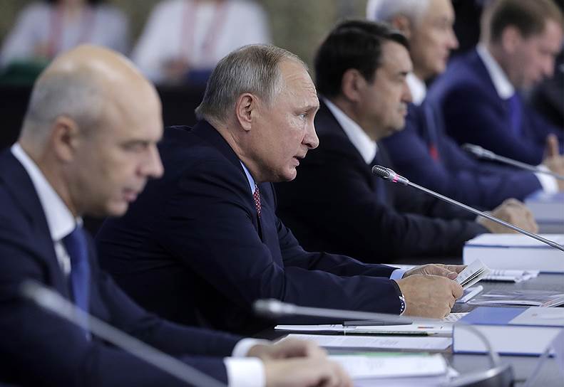 Владимир Путин остался недоволен подготовкой обсуждения проблем региона