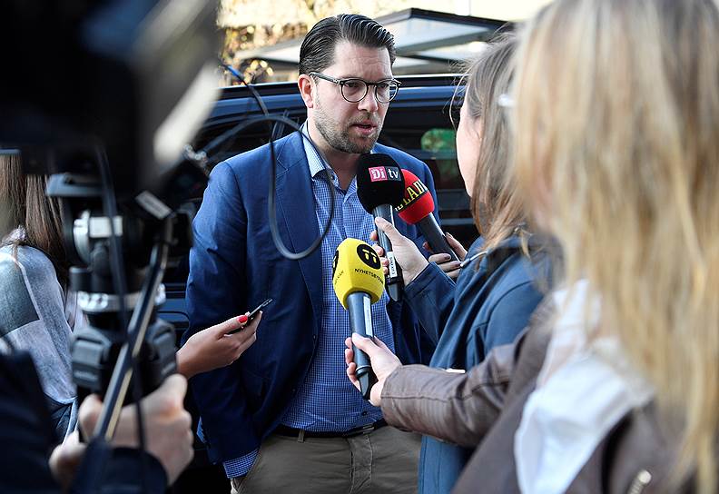 Воодушевленный успехом на выборах лидер «антииммигрантской» партии «Демократы Швеции» Йимми Окессон предупредил, что не даст сформировать правительство, если интересы его партии не будут учтены