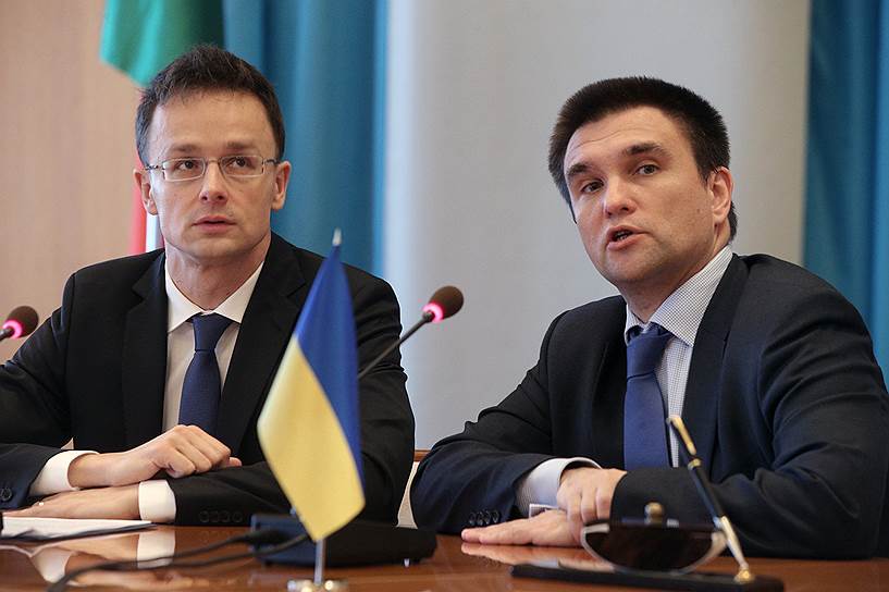 Министр внешней экономики и иностранных дел Венгрии Петер Сийярто и министр иностранных дел Украины Павел Климкин 