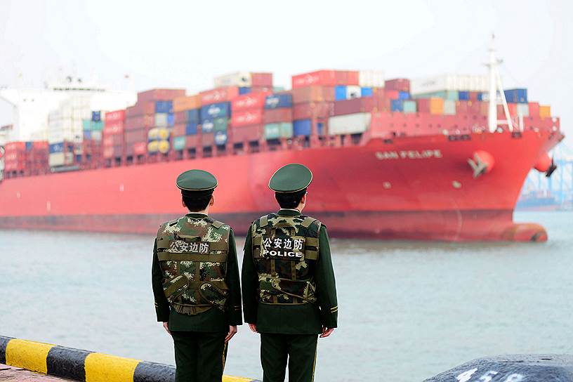 МВФ счел осложнение американо-китайских торговых отношений главной угрозой росту глобальной экономики в среднесрочной перспективе
