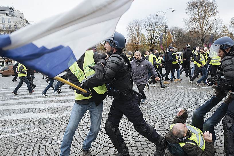 Главной ареной противостояния «желтых жилетов» с силами правопорядка стали улицы Парижа