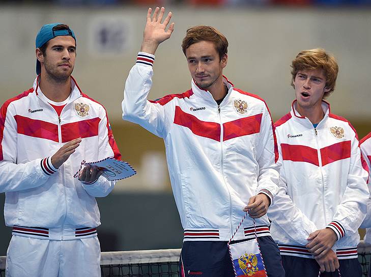 В число наиболее перспективных теннисистов мира входят сразу три россиянина — Карен Хачанов, Даниил Медведев и Андрей Рублев (слева направо)