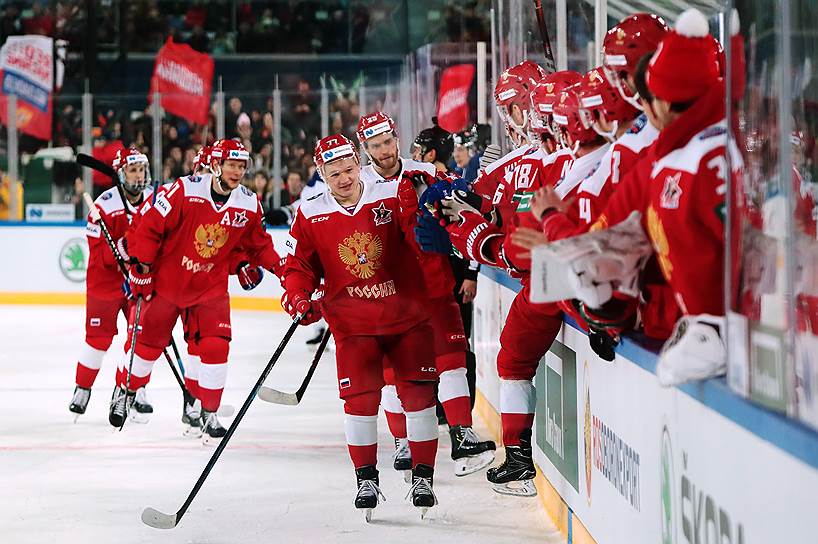 В матче, который собрал рекордную аудиторию, сборная России разгромила финскую команду