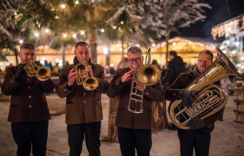 Мало какая мелодия 200-летней давности оказалась столь же популярной, как «Тихая ночь», главный музыкальный атрибут европейского Рождества