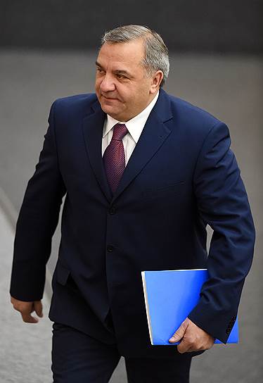 Бывший министр Владимир Пучков будет давать советы по гидроавиации в Объединенной авиастроительной корпорации