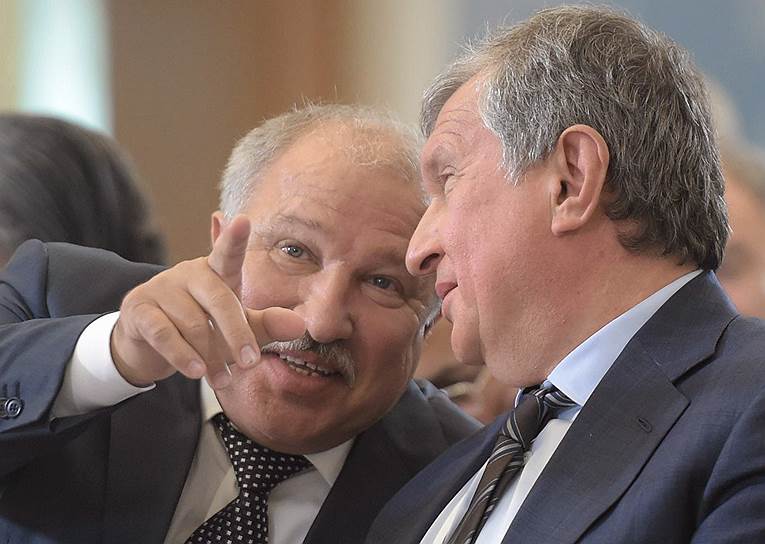 Владелец «Нефтегазхолдинга» Эдуард Худайнатов (слева) подсказал главе «Роснефти» Игорю Сечину новый путь для восточносибирской нефти
