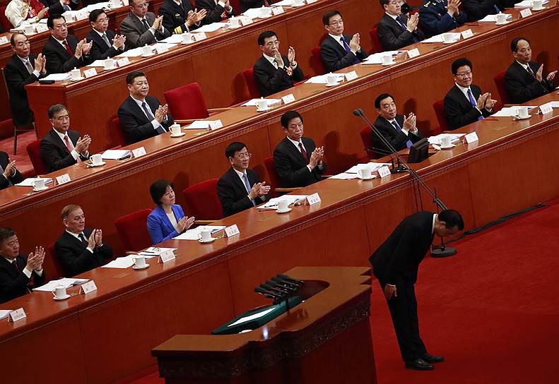 Премьер Госсовета КНР Ли Кэцян сообщил Всекитайскому собранию народных представителей о том, что для поддержания замедляющегося экономического роста потребуются новые реформы