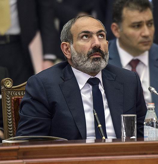 Президент Армении Никол Пашинян настаивает на изменении формата переговоров, сделав их участником Нагорный Карабах. В Баку называют это попыткой «блокировать переговорный процесс»