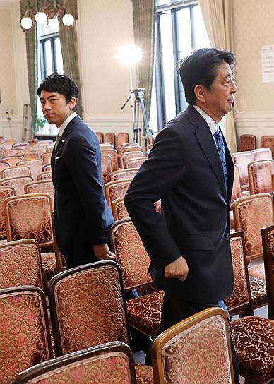 Популярность 38-летнего Синдзиро Коидзуми может позволить ему однажды стать следующим премьер-министром Японии, сменив Синдзо Абэ