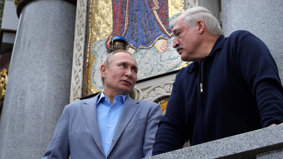 Александр Лукашенко заранее предупредил, что в ходе посещения Валаамского монастыря не собирается «что-то тайно решать» с Владимиром Путиным