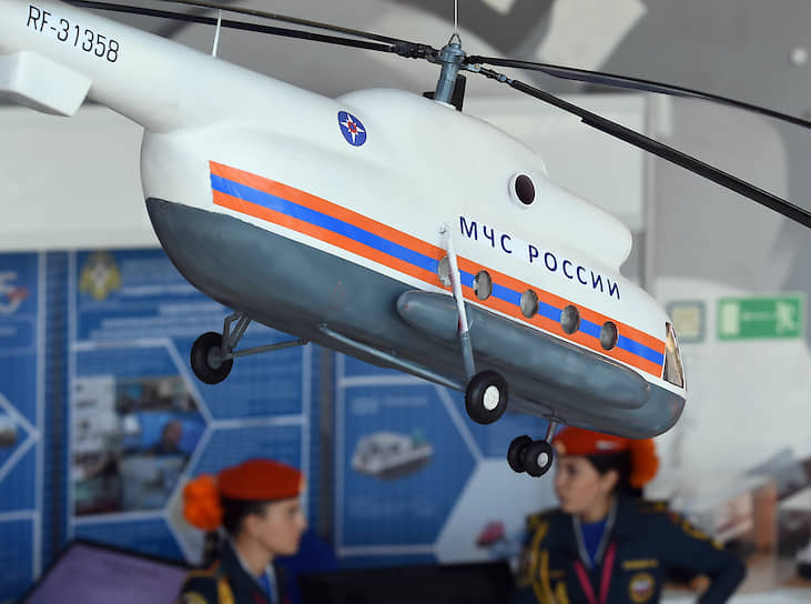 Модель вертолета МЧС России RF 31358