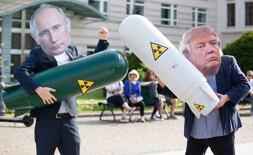 Призывая к нормализации отношений с Москвой, президент США Дональд Трамп при этом пытается втянуть Россию в новую гонку вооружений