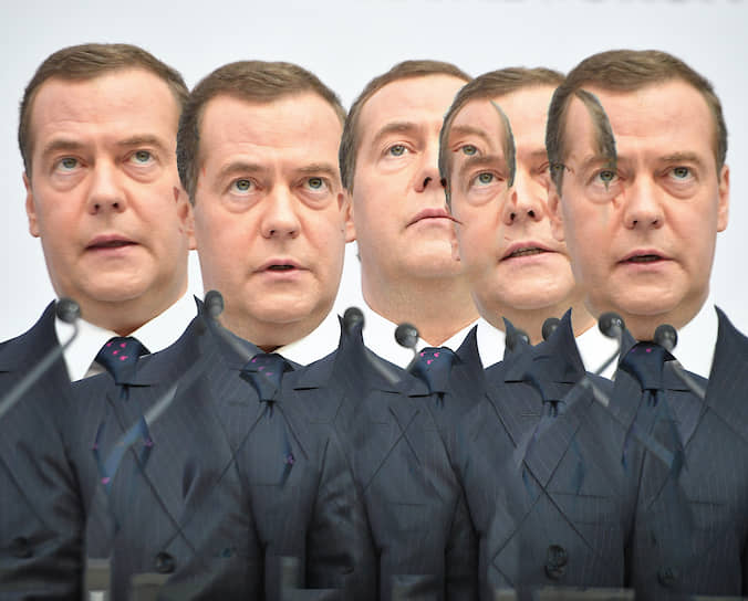 Отказ от сдвига финансирования нацпроектов в этом году позволит премьер-министру Дмитрию Медведеву поддержать экономический рост в следующем