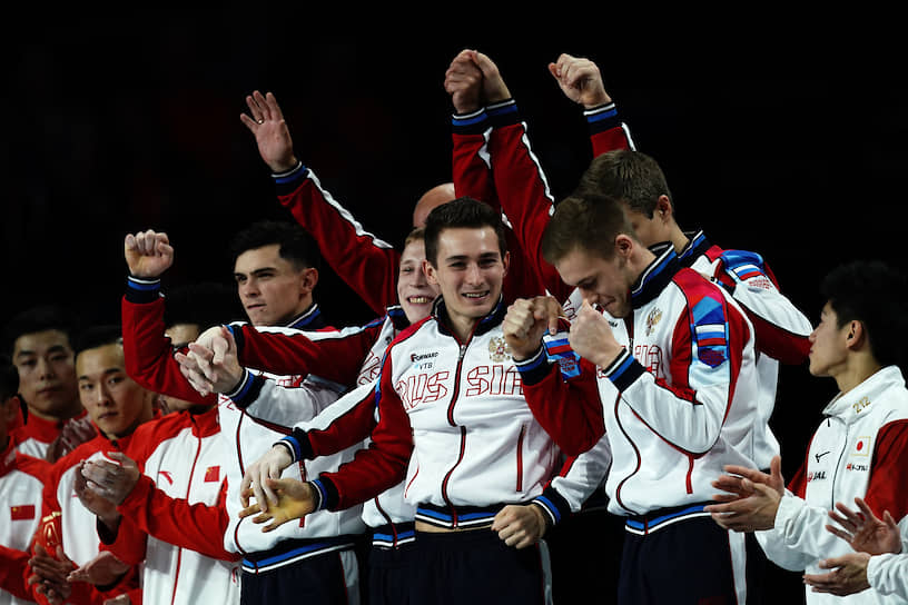 Сборная России впервые в своей истории выиграла золото чемпионата мира в командном многоборье