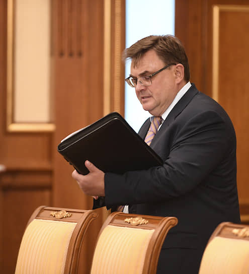 Вице-премьер Константин Чуйченко сообщил о внесении в правительство двух базовых законопроектов реформы контроля и надзора