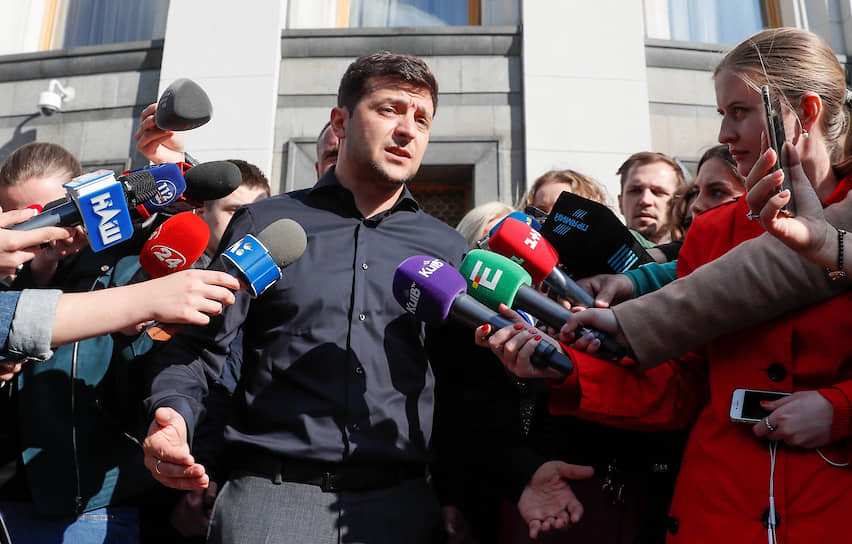Чиновники устали повторять, что инициированный президентом Украины Владимиром Зеленским закон, регулирующий работу медиа, вовсе не угрожает свободе слова