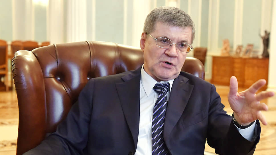 Генеральный прокурор России Юрий Чайка во время интервью 2015 года
