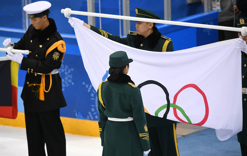 В ближайшее время на крупнейших соревнованиях отечественным спортсменам придется выступать в том же статусе, в котором выступали российские олимпийцы в Пхёнчхане,— нейтральных атлетов
