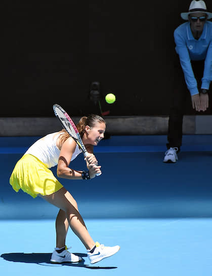 Российская теннисистка Дарья Касаткина во время матча с американской теннисисткой Мэдиссон Кис