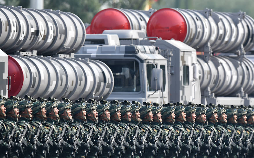 Китай не стесняется демонстрировать мощь своего военно-промышленного комплекса в том числе во время торжественных парадов