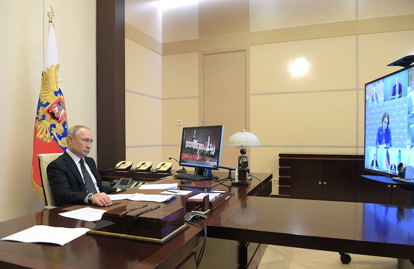 На встрече со строителями Владимир Путин в основном озвучил собственные мысли
