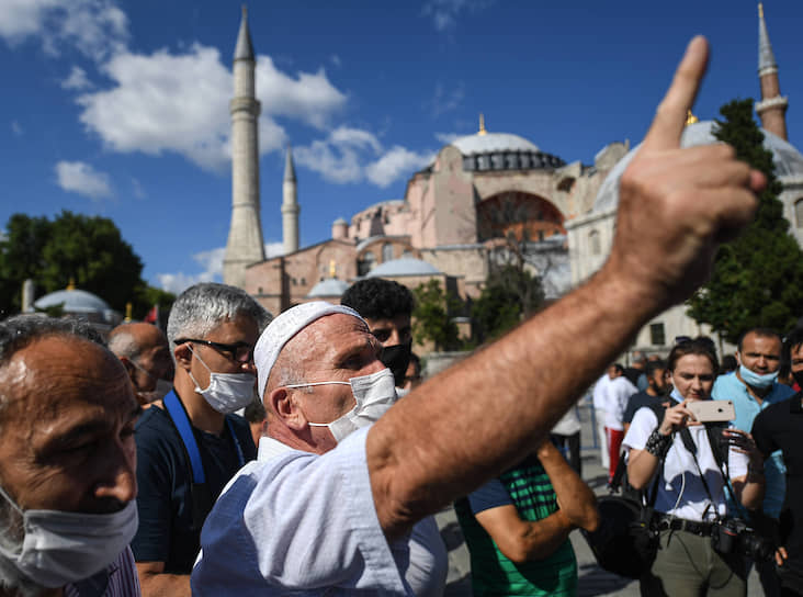 Решение о придании Айя-Софии статуса мечети многие стамбульцы восприняли с воодушевлением