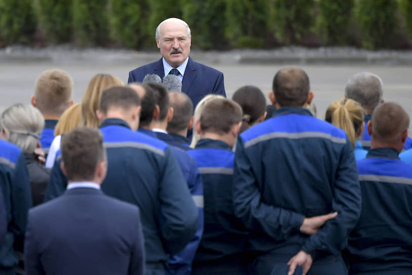 Александр Лукашенко готов просто закрывать объявляющие против него санкции страны Европы, как бастующие предприятия у себя дома