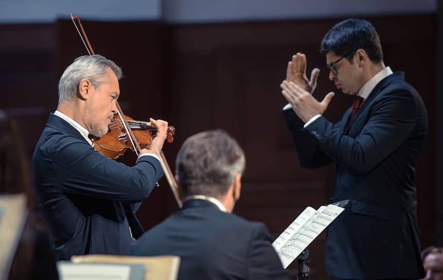 Первое исполнение «La Sindone» для скрипки с оркестром Арво Пярт доверил Вадиму Репину (слева) и Валентину Урюпину (справа)