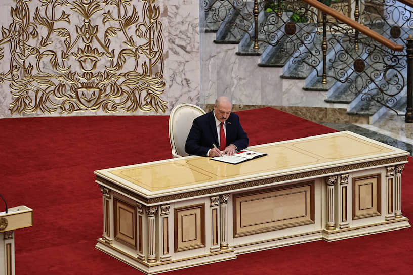 Сама церемония инаугурации Александра Лукашенко ничем не отличалась от пяти предыдущих. Разница состояла в том, что о ней ничего не было объявлено
