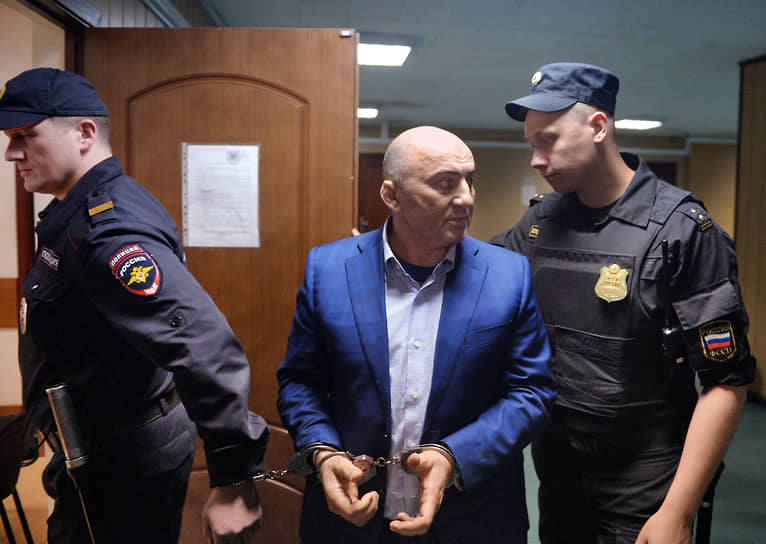 Магомед Хизриев вместо повышения может получить девятилетний срок