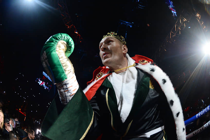 Чемпион мира по версии WBC Тайсон Фьюри (на фото) будет явным фаворитом в бою против Агита Кабайеля