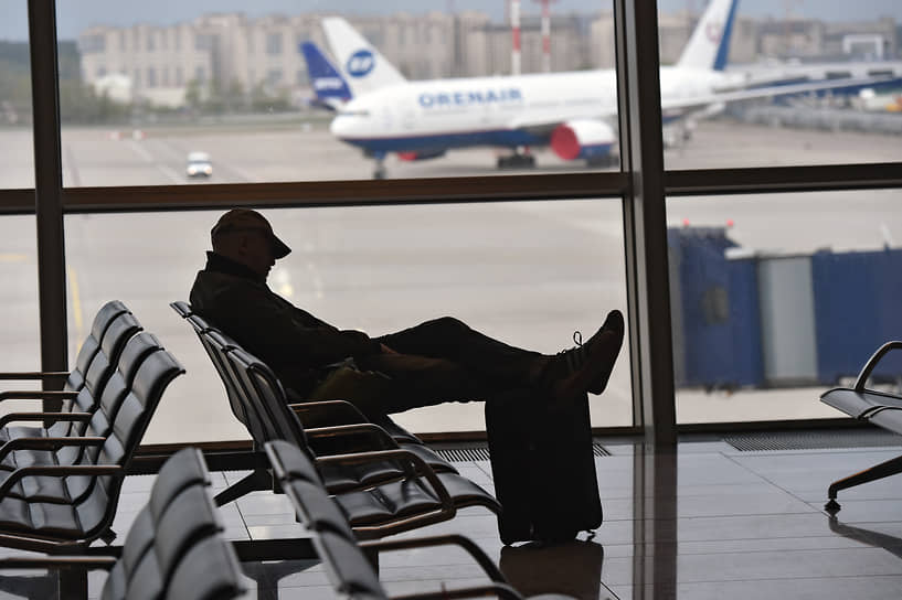 Около 200 европейских аэропортов оказались на грани банкротства