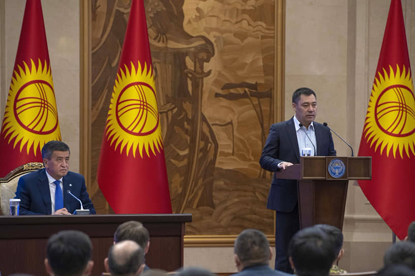 Бывший президент Киргизии Сооронбай Жээнбеков и премьер-министр Киргизии Садыр Жапаров 