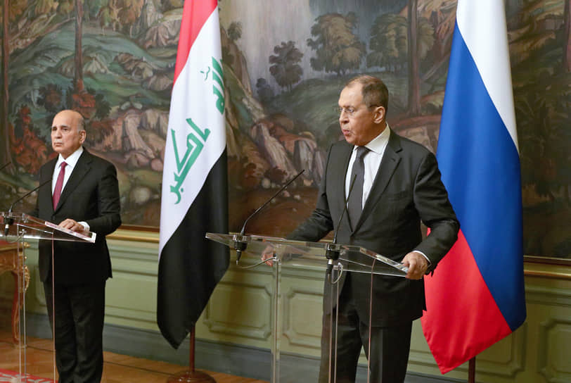 Министр иностранных дел Ирана Фуад Хусейн (слева) и министр иностранных дел России Сергей Лавров
