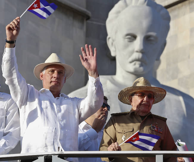 Кубинский президент Мигель Диас-Канель (слева) дал старт унификации курсов кубинского «инвалютного» и «внутреннего» песо