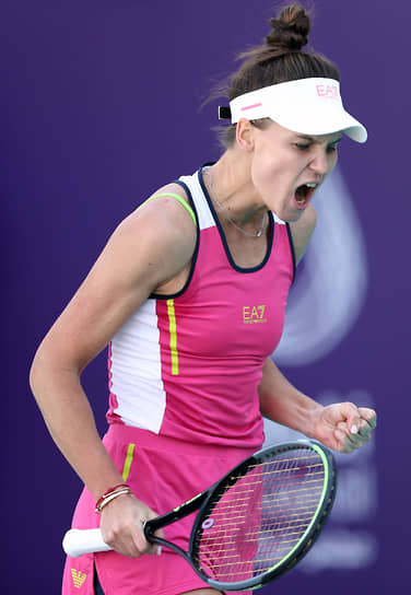 Победа в полуфинале турнира в Абу-Даби над Мартой Костюк вывела Веронику Кудерметову (на фото) на высшее в ее карьере 36-е место в рейтинге WTA