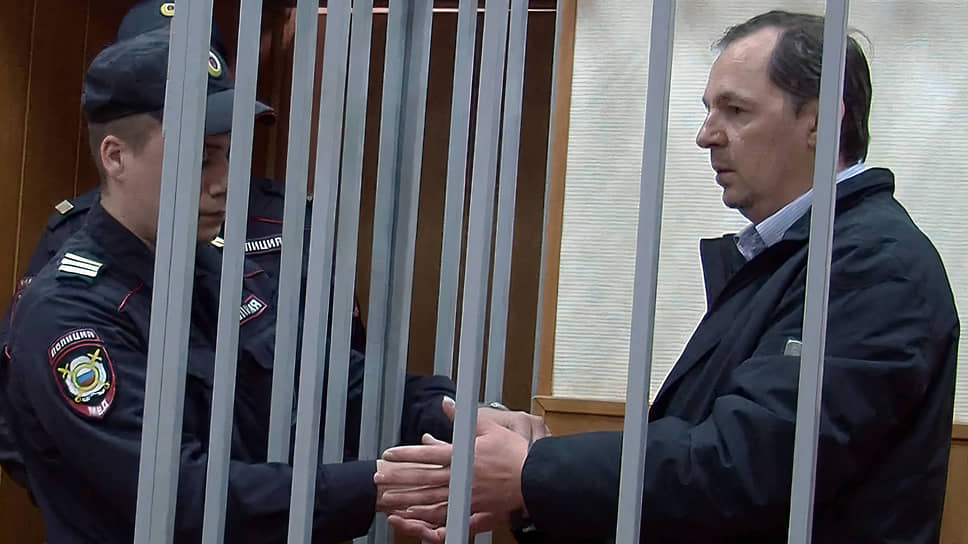 В Генпрокуратуре не нашли подтверждений версии СКР о виновности генерала Александра Бирюкова