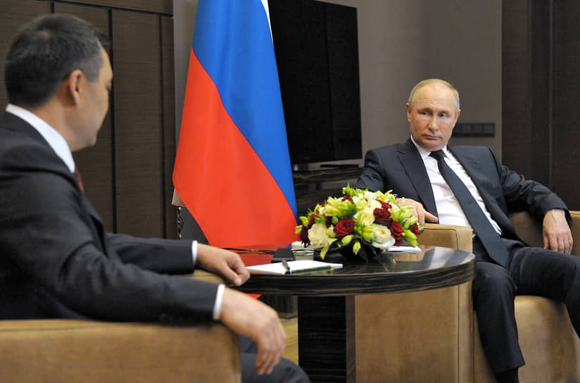 Президент России Владимир Путин и президент Киргизии Садыр Жапаров