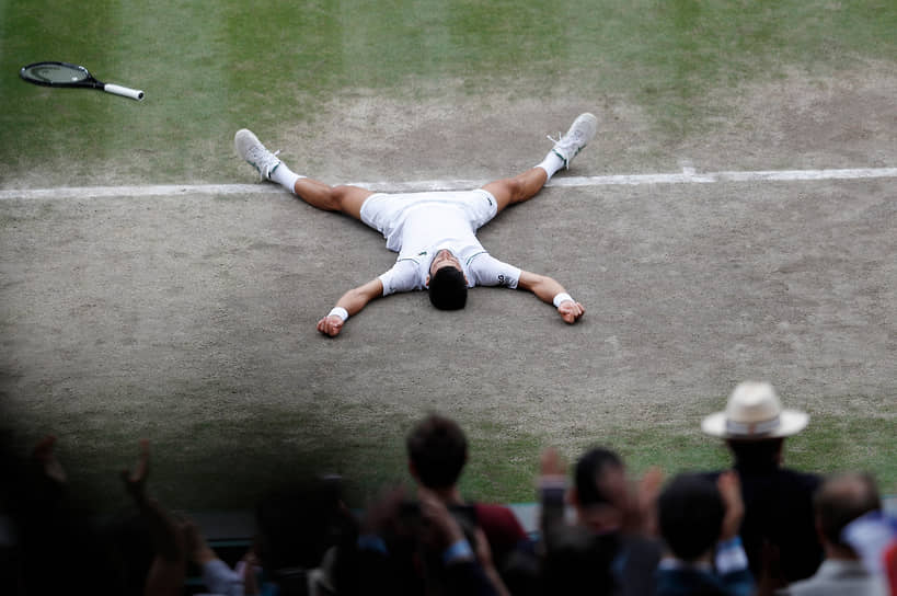 Выиграв вслед за Australian Open и Roland Garros еще и Wimbledon, Новак Джокович вплотную приблизился к тому, чтобы стать первым