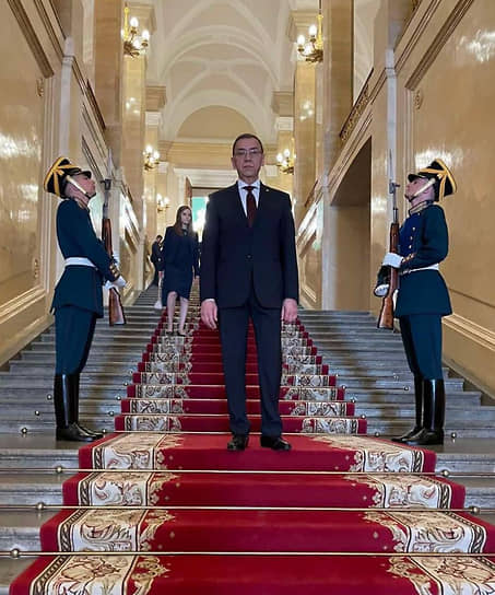 Сексуальный скандал, в котором оказался замешан посол Молдавии в России Владимир Головатюк, может стоить ему должности главы дипмиссии