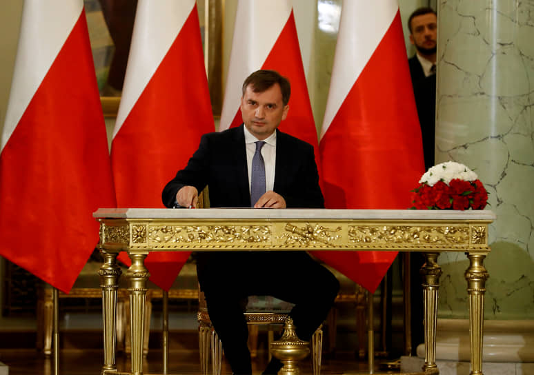 Министр юстиции Польши Збигнев Жёбро