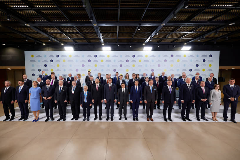 Президент Украины Владимир Зеленский с участниками саммита