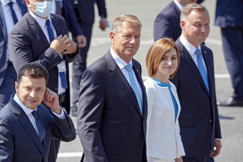 Президент Украины Владимир Зеленский, президент Румынии Клаус Йоханнис, президент Молдавии Майя Санду и президент Польши Анджей Дуда