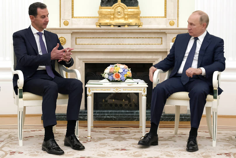 Президентам Сирии и России Башару Асаду и Владимиру Путину было что обсудить с глазу на глаз: очно они не виделись с января 2020 года