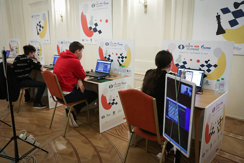 Финал шахматной онлайн-олимпиады между шахматистами из России и США