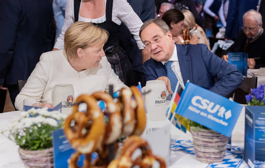 Канцлер ФРГ Ангела Меркель и кандидат в канцлеры от консервативного союза ХДС и ХСС Армин Лашет