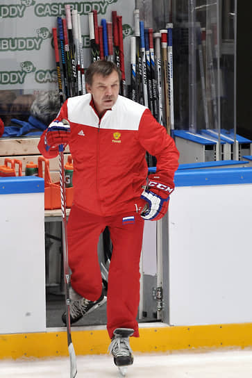 Олег Знарок — самый успешный тренер сборной России в нынешнем веке. Под его руководством отечественная команда в 2014 году выиграла чемпионат мира, а в 2018 году — Олимпийские игры