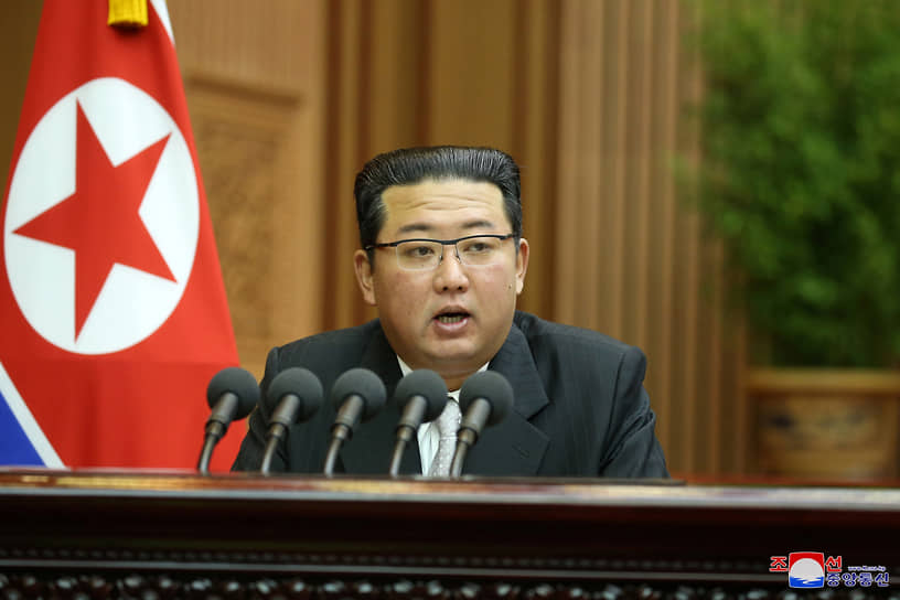 Выступая на пятой сессии Верховного народного собрания КНДР, Ким Чен Ын заявил, что «трансграничные линии связи с Южной Кореей будут восстановлены с начала октября в рамках усилий по улучшению отношений и построению мира на Корейском полуострове»