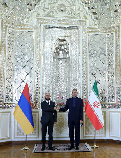 Министр иностранных дел Армении Арарат Мирзоян и глава МИД Ирана Хосейн Амир-Абдоллахиан